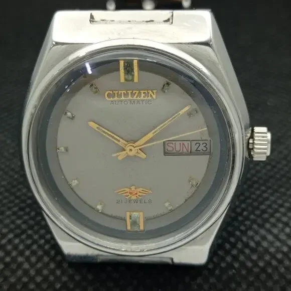 Vintage 1970 Citizen Automatic Mens Silver Watch W/daydate & Gold accents